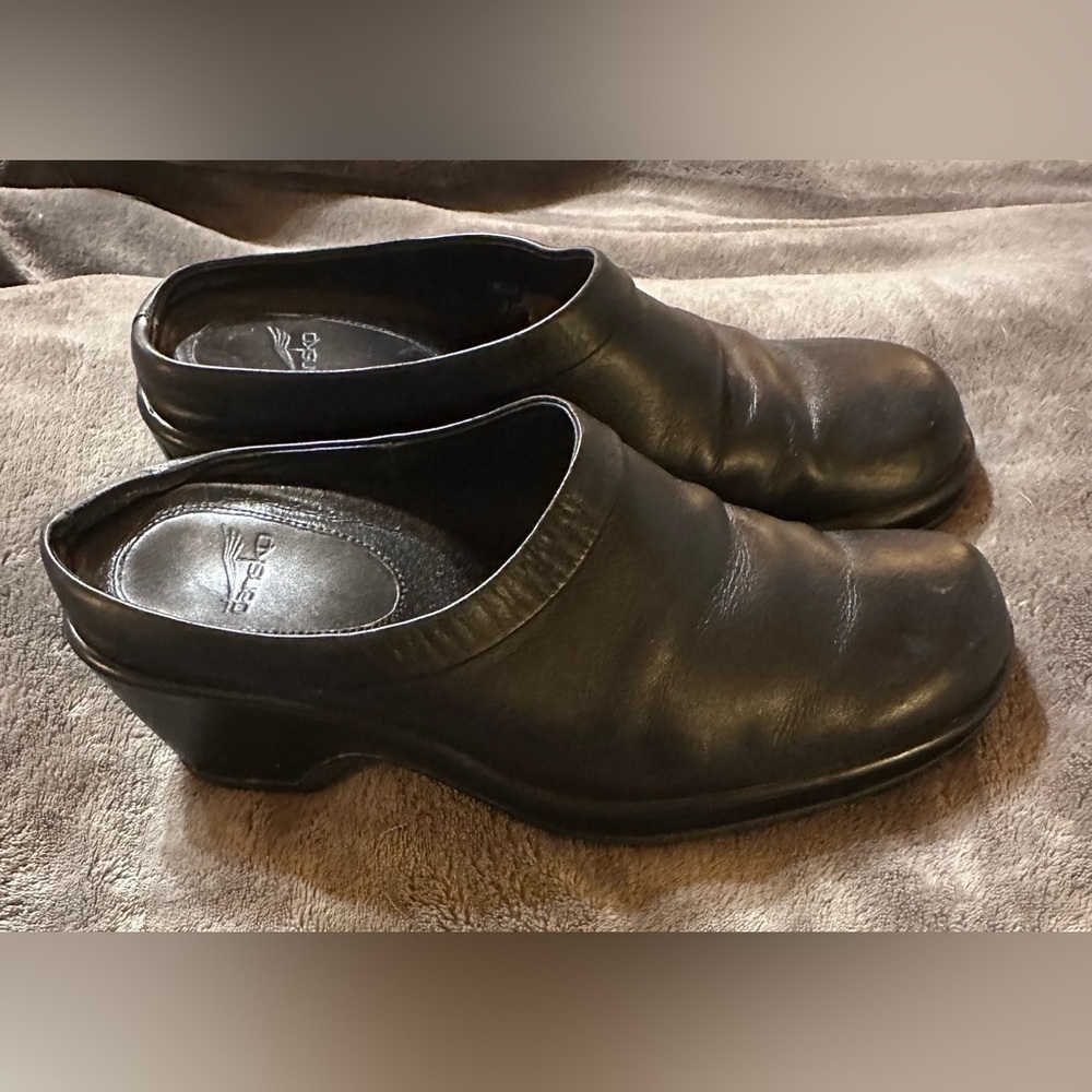 Dansko Carrie Black Nubuck Leather Chunky Heel Slip-On Mules Shoes 38 7.5 - 8 US